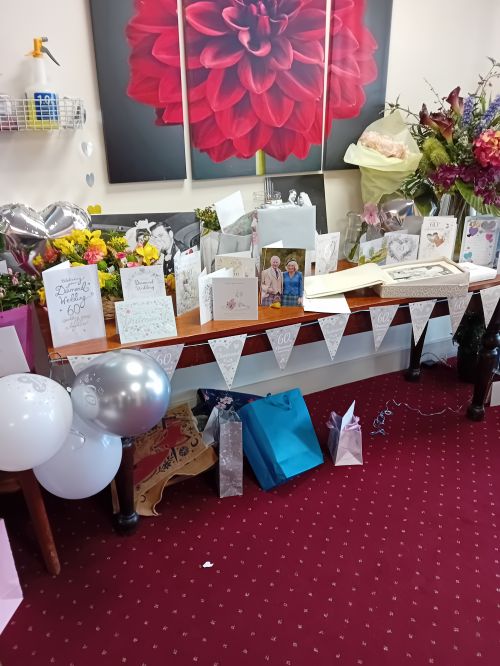 Display od cards and gifts